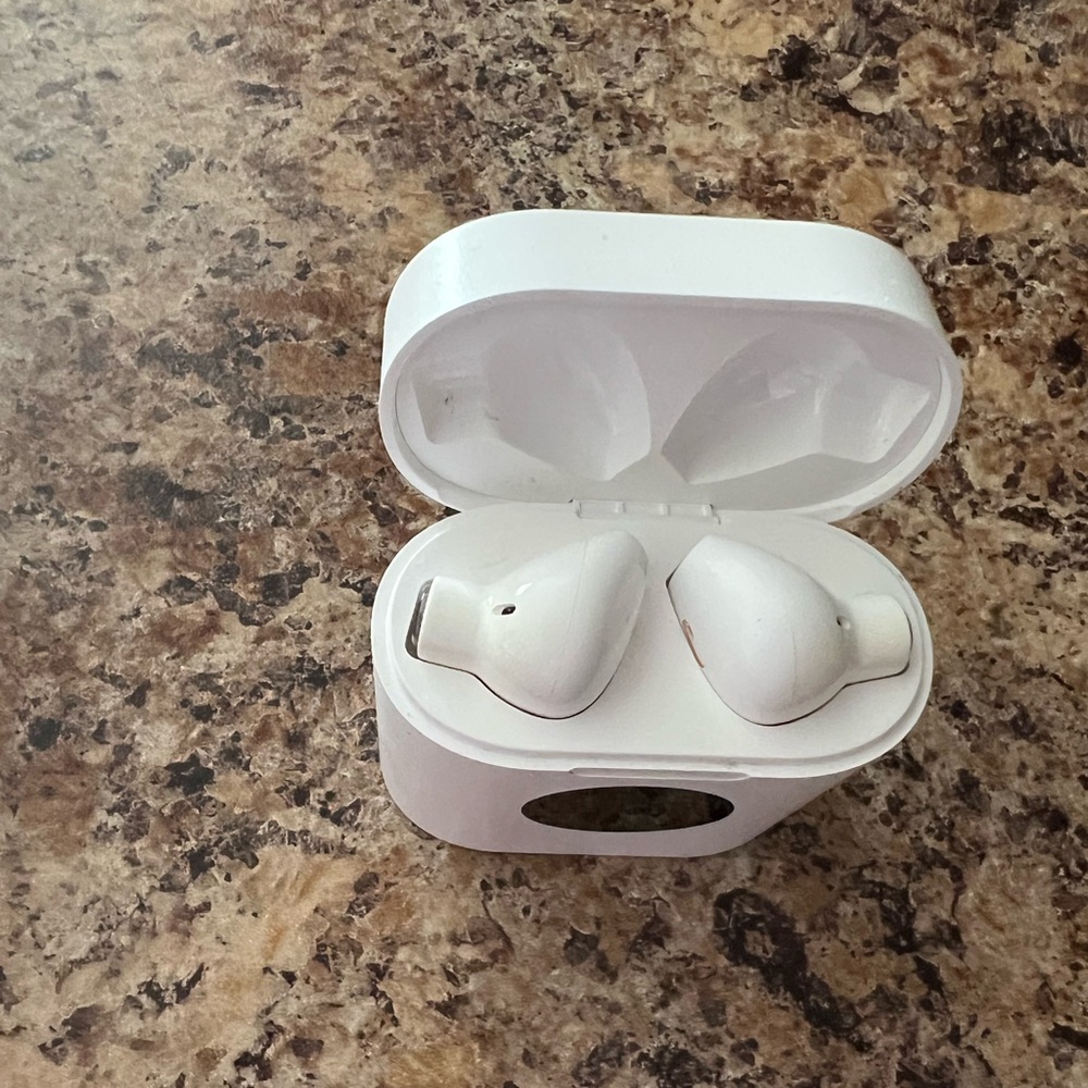 $6 ($2 bundled, minimum$10) Just Enjoy wireless earbuds X17 white